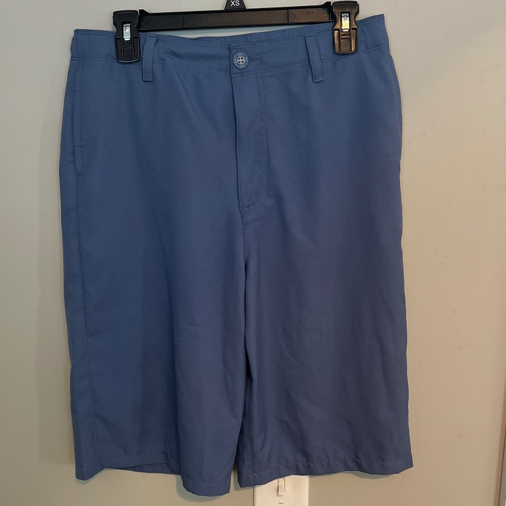 Boys Under Armour Golf Shorts Size YXL Blue EUC